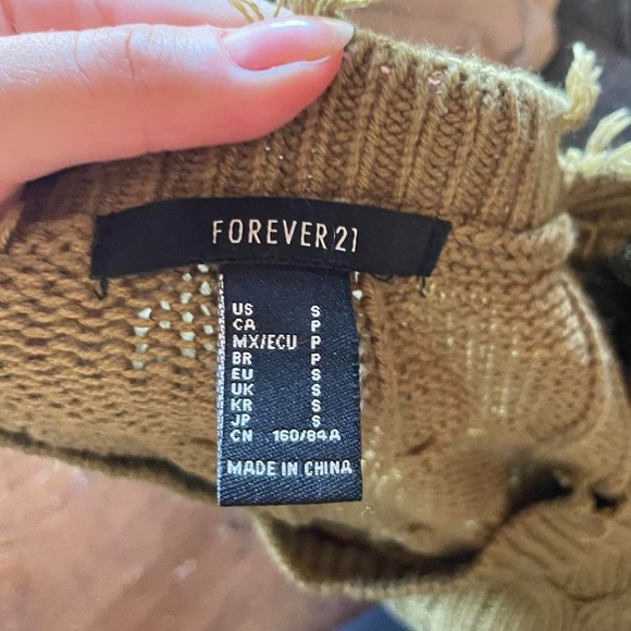 Forever 21 grunge distressed green oversized sweater - Picture 5 of 5